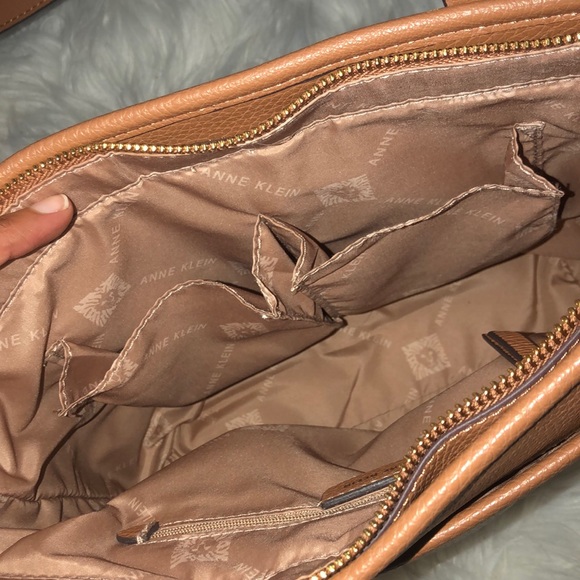 Anne Klein Purse - Picture 3 of 6